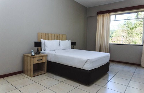 Pretoria Apartment | Menlyn Maine: The Exquisite Lunette