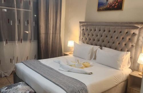 Menlyn Apartment | Menlyn Place City Vibes