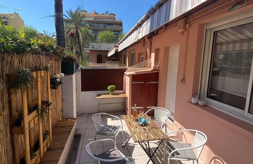 Old Town Apartment | MENTON, 2 STEPS FROM THE SEA, CITY CENTER, STUDIO 2 ROOMS, QUALITY BENEFITS