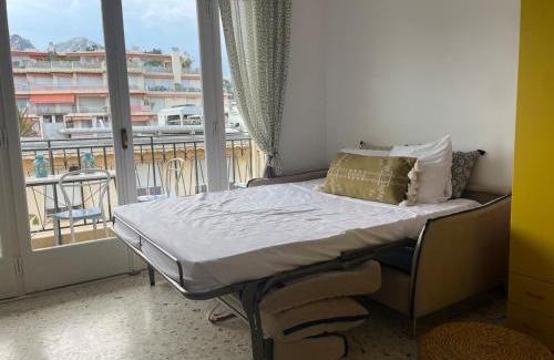 Menton Apartment | Menton, Studio pour 3 personnes, proche gare