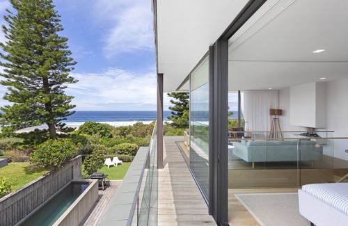 Boomerang Beach Villa | Mer Claire | ocean view luxury at Boomerang Beach
