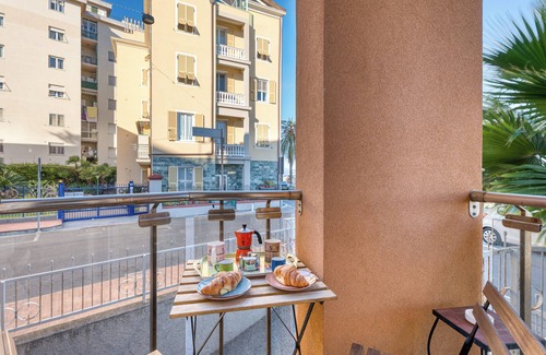 Albenga Apartment | Mer Vivante - Front Beach, Albenga, Italy