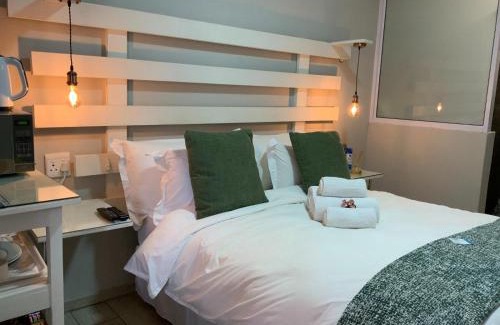 Rustenburg House | Meraki Upmarket Guesthouse