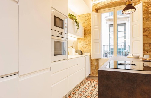Old Town Apartment | Mercaders 3-1-1 - Holiday Apartment Rental Girona | Bravissimo