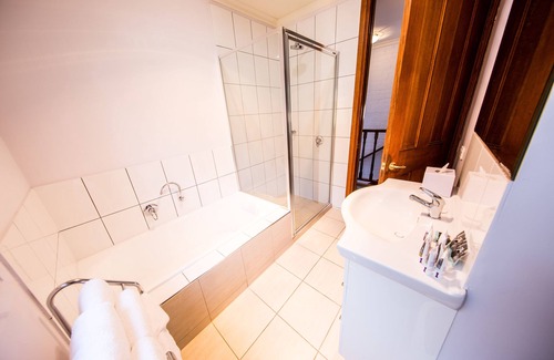 Golden Point Hotel | Mercure Ballarat Hotel and Convention Centre