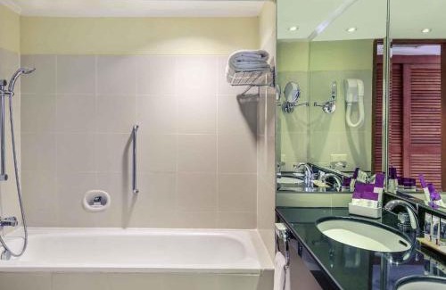 Mangga Besar Hotel | Mercure Jakarta Kota