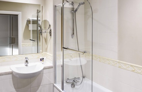 Woolhamton Hotel | Mercure Newbury West Grange Hotel