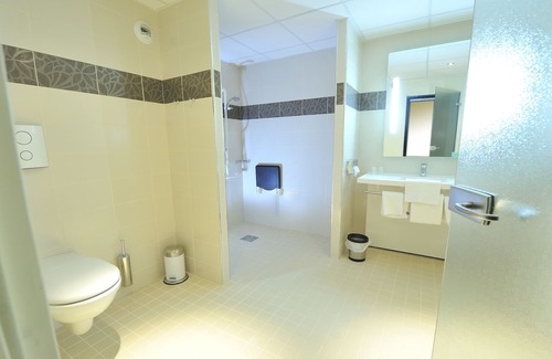 Val-de-Reuil Hotel | Mercure Rouen Val De Reuil