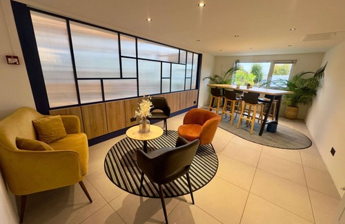 Val-de-Reuil Hotel | Mercure Rouen Val De Reuil