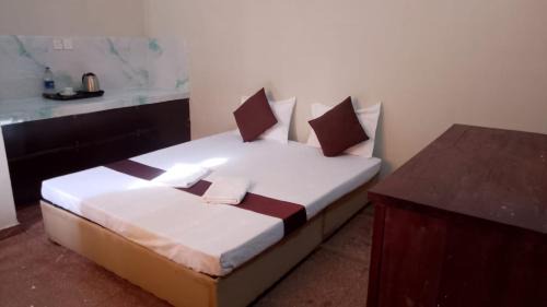 Kollupitiya House | MercuryFM 103 Guest House - Colombo 3