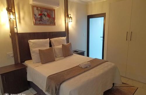 Greater Johannesburg Metropolitan Area House | Meredale Lodge