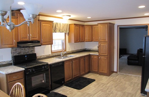 Meredith House | Meredith, New 3 Bedrooms, 2 1/2 Baths, 400Yds To Beach,1 Mile To Town Sleeps 9