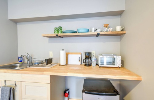 Meredith Apartment | Meredith Studio Near Downtown: Hike, Swim, Ski!