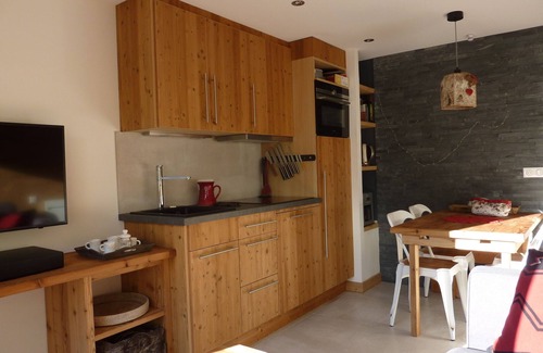 Les Allues Apartment | MERIBEL MOTTARET ALL INCLUSIVE SKI IN&OUT, LUXURIOUS DUPLEX 4 * IN PEACE, PARKIN