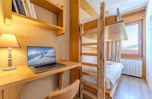 Chambery Apartment | Meribel Ski In Mountain Flat with Balcony and Sleeps 6 MV 31