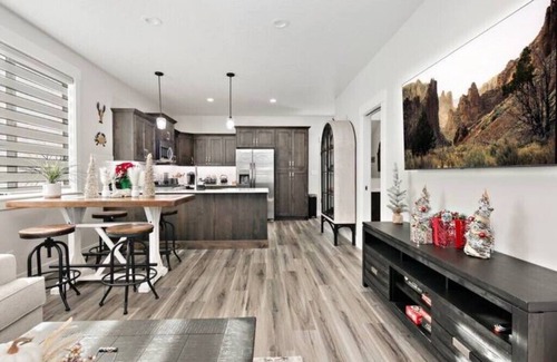 Meridian House | Meridian home close to Boise river & the Greenbeltnn