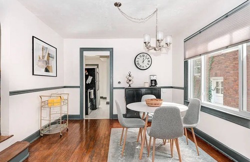 Meridian-Kessler House | Meridian Kessler/Broadripple Charmer! ~ oasis steps away from food/drink/shops
