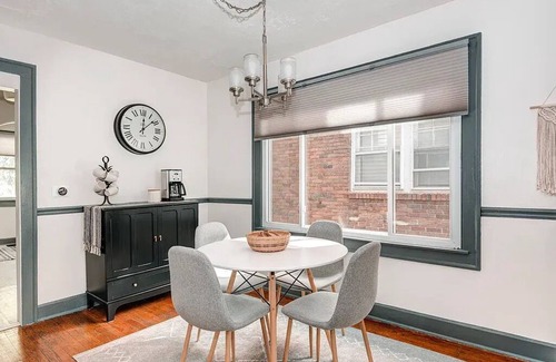 Meridian-Kessler House | Meridian Kessler/Broadripple Charmer! ~ oasis steps away from food/drink/shops
