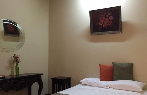 Leon House | Merkatus House - A/C and Breakfast Included