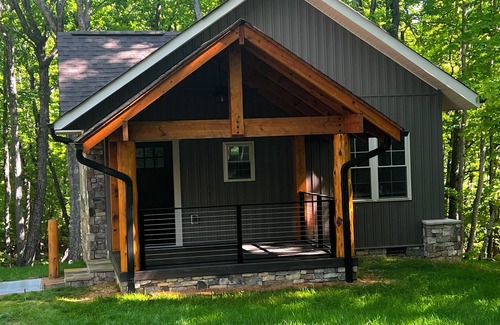 Thurmond Cottage | Merlot-Newly Constructed 2 bedroom Cottages at Jones von Drehle