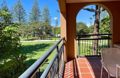 Mermaid Beach Resort | Mermaid Beach Park View