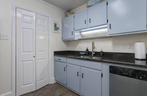 Ocean Springs House | Mermaid Dreams: Spacious 3 bedrooms 2.5 bath with pool ALL in golf cart district