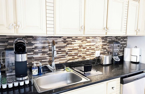 Fort Lauderdale House | Mermaid Haven House in Oakland Park near Wilton Manors Close to Cruises & Beach