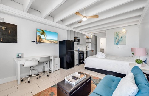 Panama City Beach Condo | Mermaid Oasis | Updated 4th-Floor Studio w/Pool & Gulf Views
