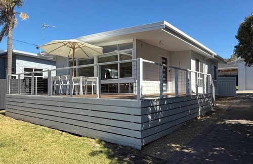 Dromana House | Mermaid Waters