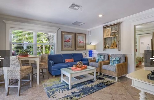 Anna Maria House | Mermaid’s Purse - Private Pool! 40 steps to beach!