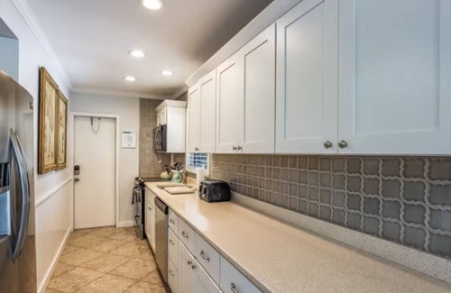 Anna Maria House | Mermaid’s Purse - Private Pool! 40 steps to beach!