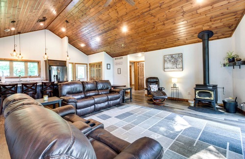 Crow Wing County Cottage | Merrifield Vacation Rental w/Dock & River Access