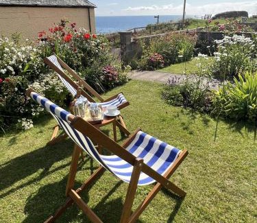 St Abbs House | Merrihaven - luxury cottage with sea views