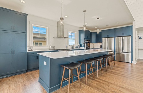 Hatteras House | MerSea OF 10 BR + Pets Stay Free!