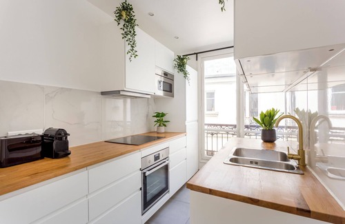 Faubourg-du-Roule Apartment | Merveil Family Suite - Tilsitt - Eiffel Tower view