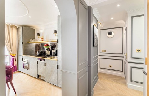 Quartier de la Place-Vendome Apartment | Merveil Luxury Suite - St George