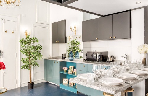 Quartier du Mail Apartment | Merveil Luxury Suites AboukirI-II-III-IV
