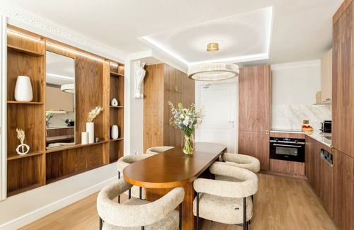 Quartier Saint-Ambroise Apartment | Merveil Luxury Suites - Lenoir I-II-III