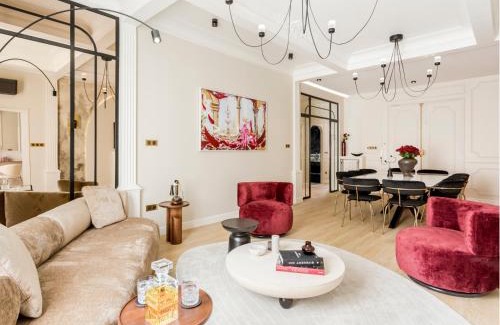 Chaillot Apartment | Merveil - Signature Suite - Champs Elysees -Kleber