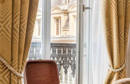 Quartier du Faubourg-Montmartre Apartment | Merveil - Signature Suite - Opera - Rougemont III