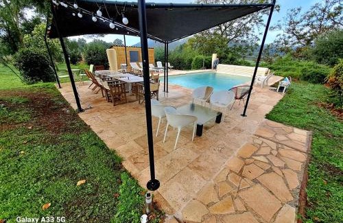 Pierrefeu-du-Var Bed & Breakfast | Mes nuits au château au domaine du pressoir