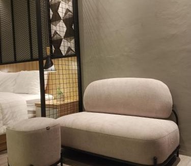 Lubuk Baja Apartment | MESA Thamrin City Apartments at Nagoya with Netflix & Pick Up Service