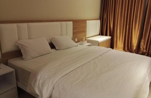 Lubuk Baja Apartment | MESA Thamrin City Apartments at Nagoya with Netflix & Pick Up Service
