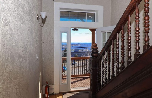 Observation Hill Condo | Mesaba Place 1A | Historic Condo