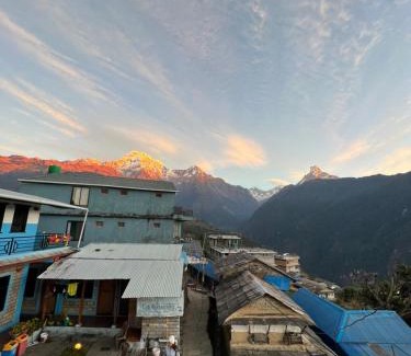 Ghandruk Hotel | Meshrom Guest House and Restaurant