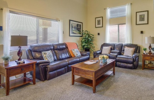 Mesquite Apartment | Mesquite Condo with Community Pool and Hot Tub!