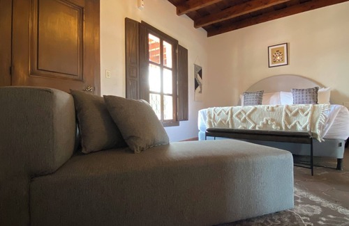 Ciudad Vieja Hotel | Mestizo Cortijo