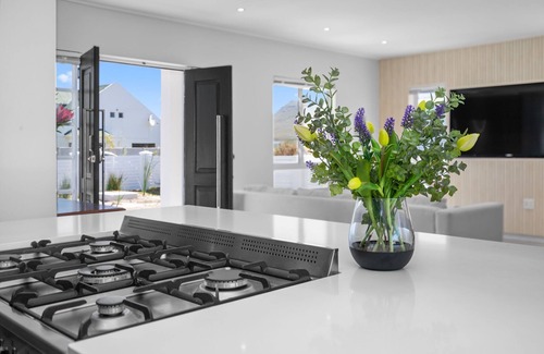 Betty's Bay House | Metalasia Four - Three Bedroom House, Sleeps 6