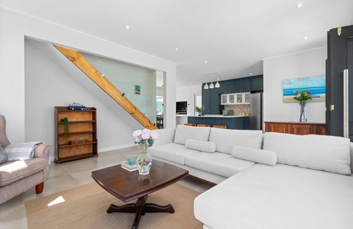 Betty's Bay House | Metalasia Four - Three Bedroom House, Sleeps 6