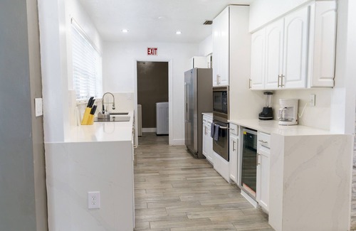 Miramar House | Metaverse Manor Near Hardrock Stadium